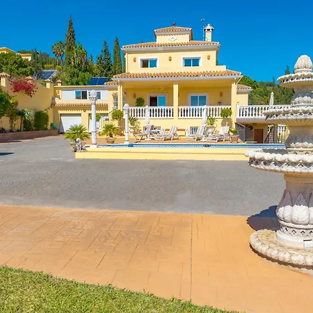 アパート Roca Penthouse エステポナ